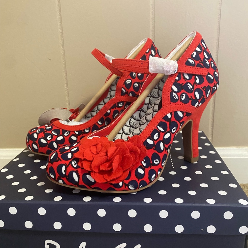 New! Ruby Shoo- Red Floral Accent Mary Jane Heels with Navy Dot Pattern US size6